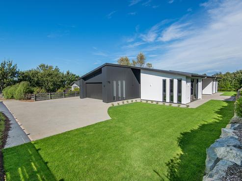 6 Redwoods Lane, Helensburgh