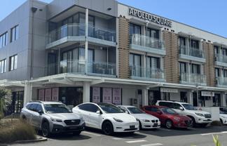 Urgent sale – Ex beauty salon, 8/40 Rosedale Road