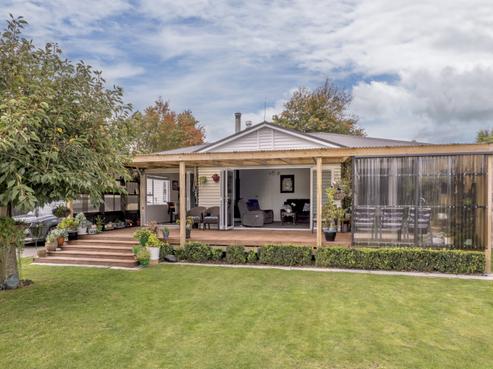 12 Clinton Street, Darfield