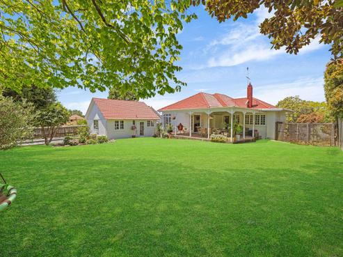 18 Merivale Avenue, Epsom