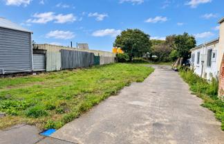 CENTRAL NORMANBY - LAND WITH OPTIONS
