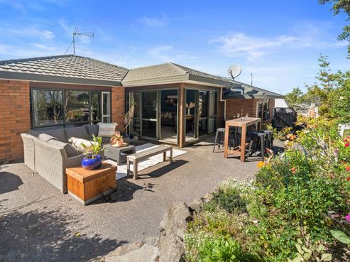 24 Coventry Way, Long Bay