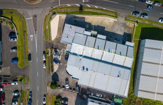 Warehouse & Secure Yard in Airport Oaks