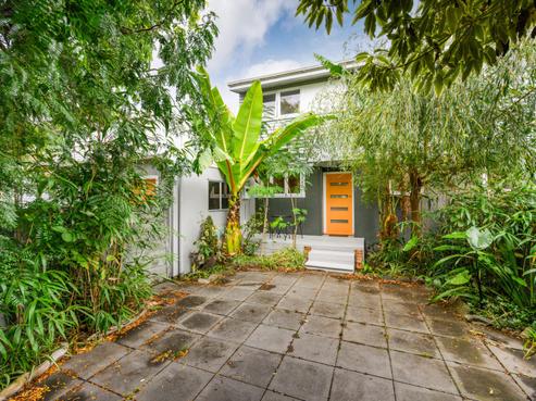 26 Farnham Avenue, Highbury