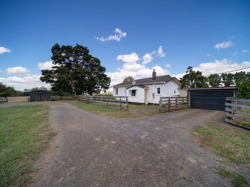 123 Twilight Road, Clevedon