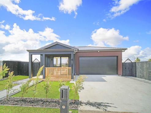 140 Kahui Parade, Karaka