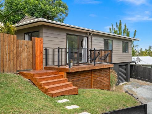 12B Commins Road, Onerahi