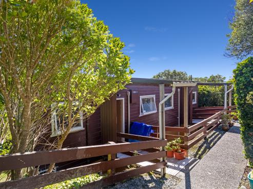 18A Edgeware Road, Wilton