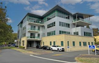 Modern Offices on the River 