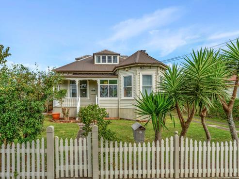 20 King Edward Avenue, Epsom