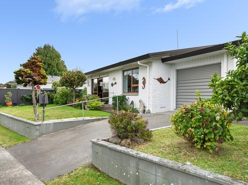 1 Sunny Bay Road, Matua