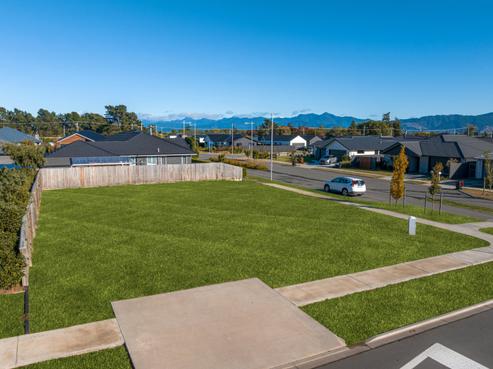 2 Kittyhawk Road, Burleigh