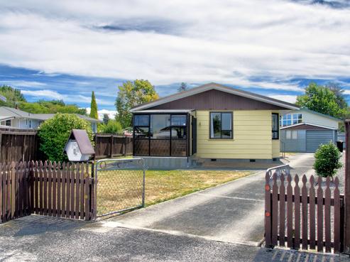 1 Lowes Place, Solway