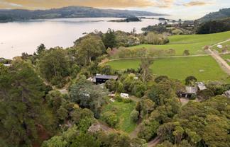 7 Chelivode Street, Waitati