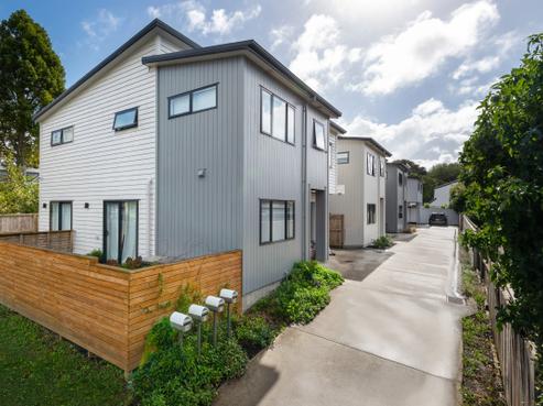 9C Totara Grove, Hillcrest