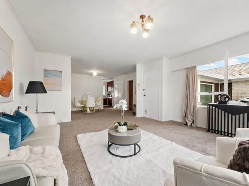 18 Faith Bullock Place, New Lynn