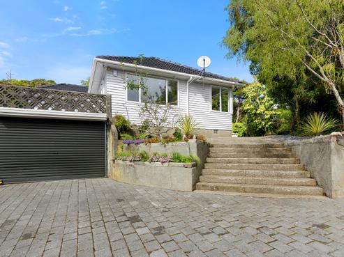 27 James Grove, Stokes Valley
