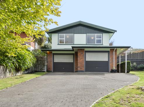 10 Whitby Place, Westown