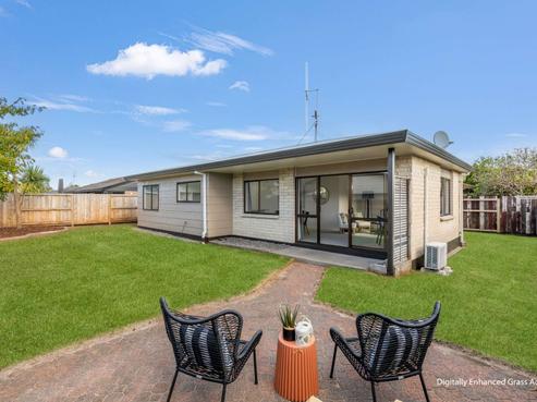 2/83 Gloucester Road, Mount Maunganui