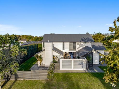 39 English Oak Drive, Schnapper Rock