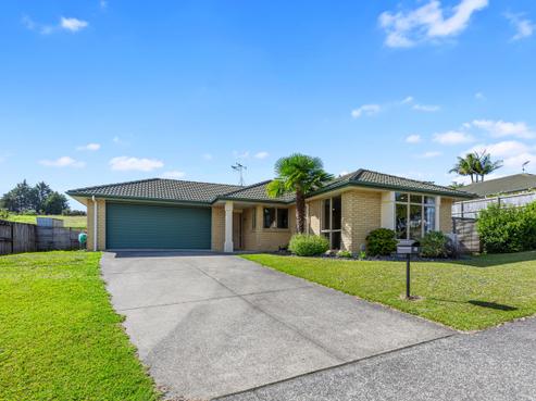 74 Sterling Gate Drive, Bethlehem