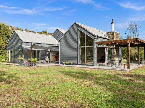 32 Baker Road, Poroti