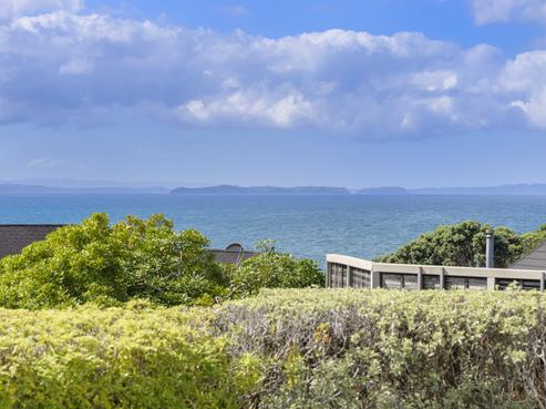 4 Pacific Parade, Army Bay
