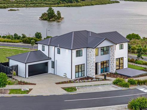 12 Emerald Avenue, Rosehill