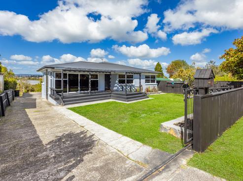 6 Lucas Place, Weymouth