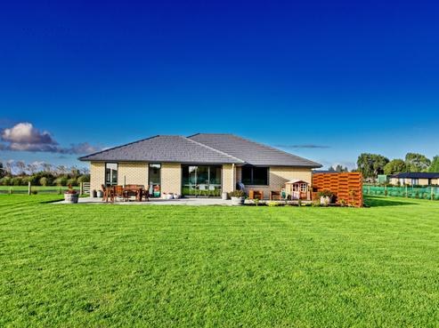 83 Watt Road, Otatara