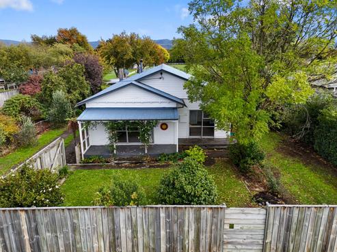 42 Wyndham Street, Carterton