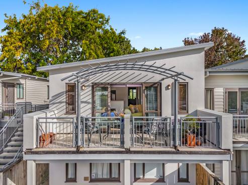 14/92 Bush Road, Albany
