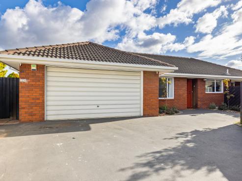 12A Barclay Place, Burwood