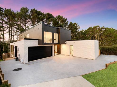 13 Greenstead Close, Flat Bush