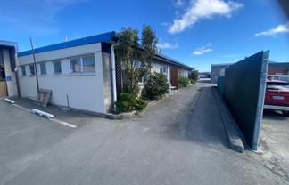 Industrial Office & Showroom