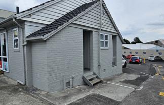 Retail gem - Where visibility meets versatility