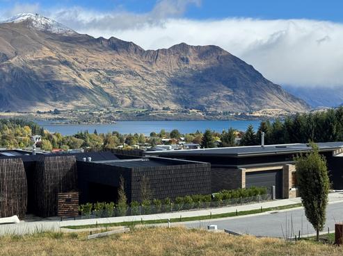 16 Akitu Rise, Wanaka