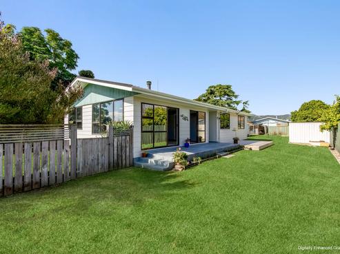 27 Thompson Crescent, Whakatane