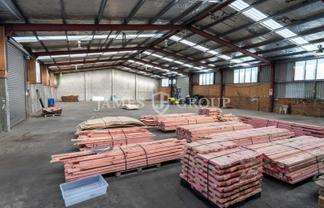 High-Stud Heavy Industry Warehouse & Yard
