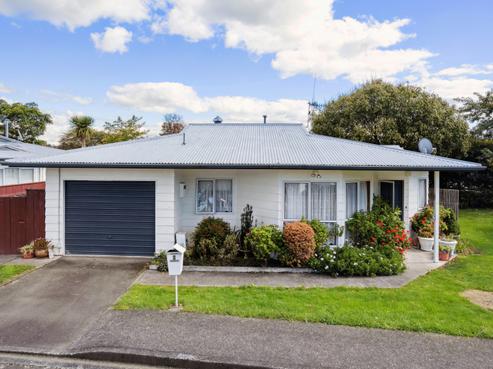 2 Hughes Court, Pahiatua