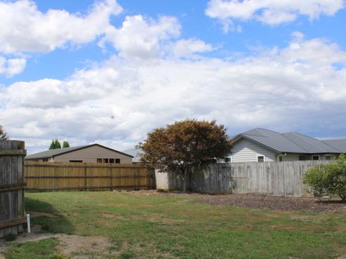 102 Solway Crescent, Solway