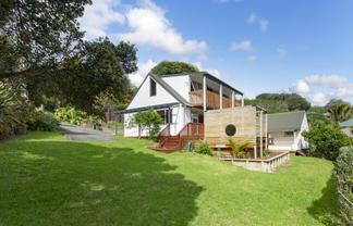 51 Seaview Road, Piha