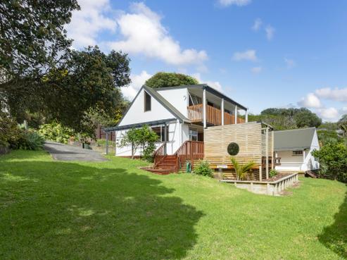 51 Seaview Road, Piha