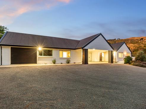 330 Valley Road, Paraparaumu