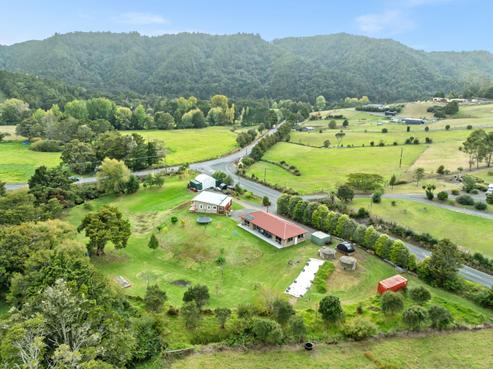 6 Tavinor Road, Otaika