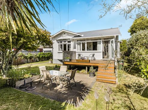 8 Invermay Avenue, Mount Roskill