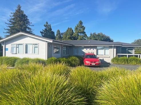 95 Thomas Road, Huntington