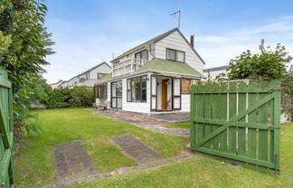 106 Everitt Crescent, Whangamata