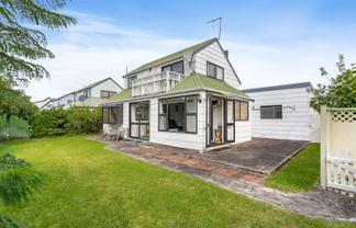 106 Everitt Crescent, Whangamata