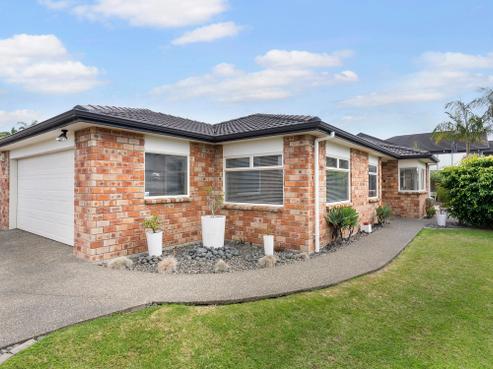 10 Chesterfield Way, Orewa